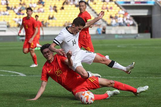 最终多特0-2斯图加特遭淘汰。